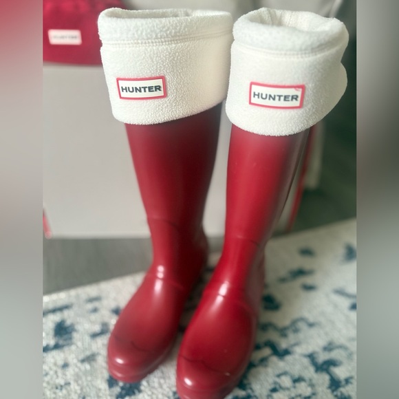 Hunter Tall Rain Boots Hunter Socks Included - Picture 2 of 7